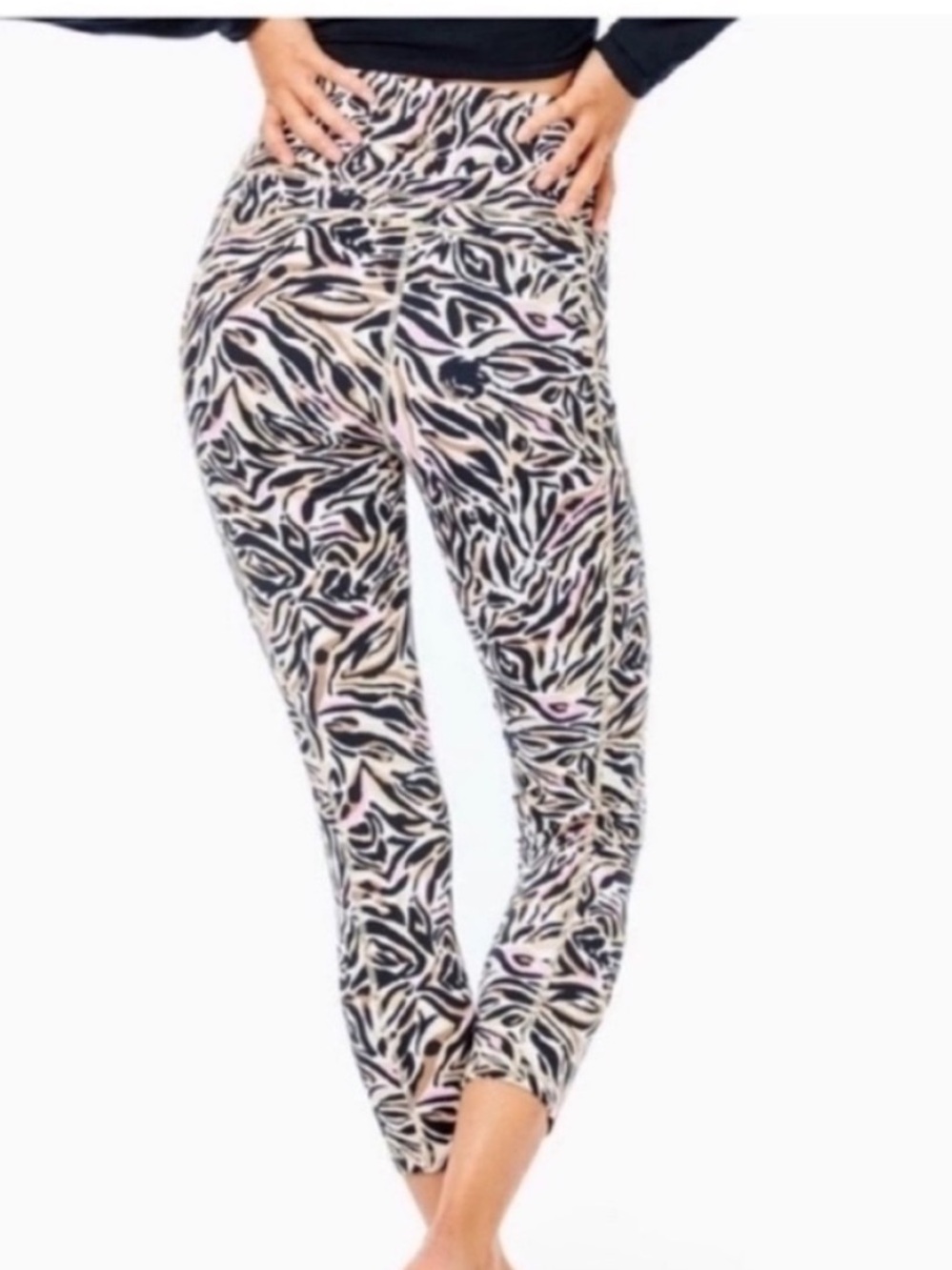 Lilly Pulitzer Luxletic Midi
Leggings Medium